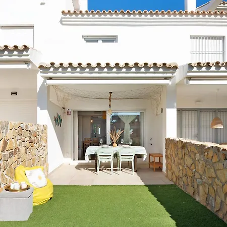 Zahara Rompeolas 31 Holiday home *